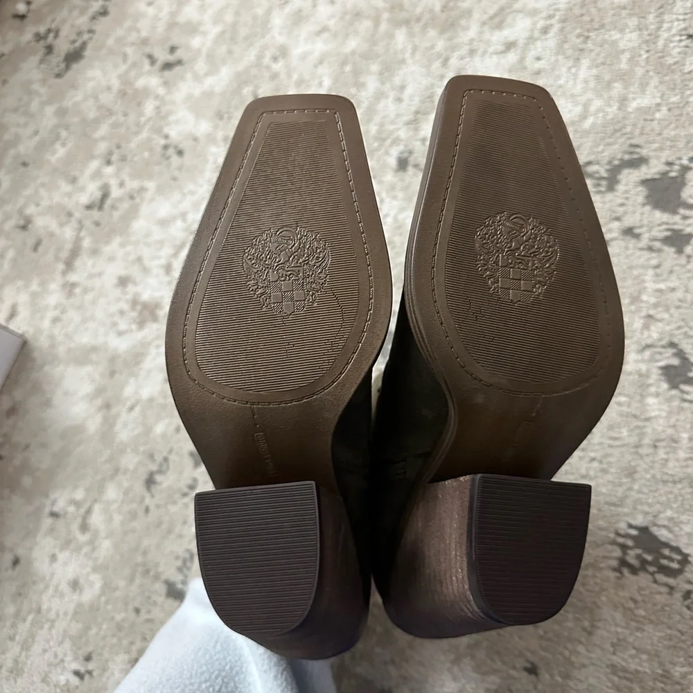Vince Camuto vince camuto